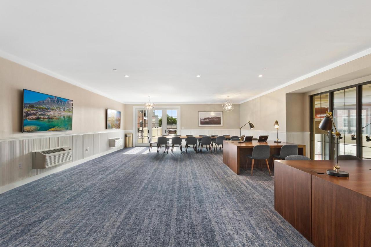 ווסטבורי The Vanderbilt Hotel Suites מראה חיצוני תמונה