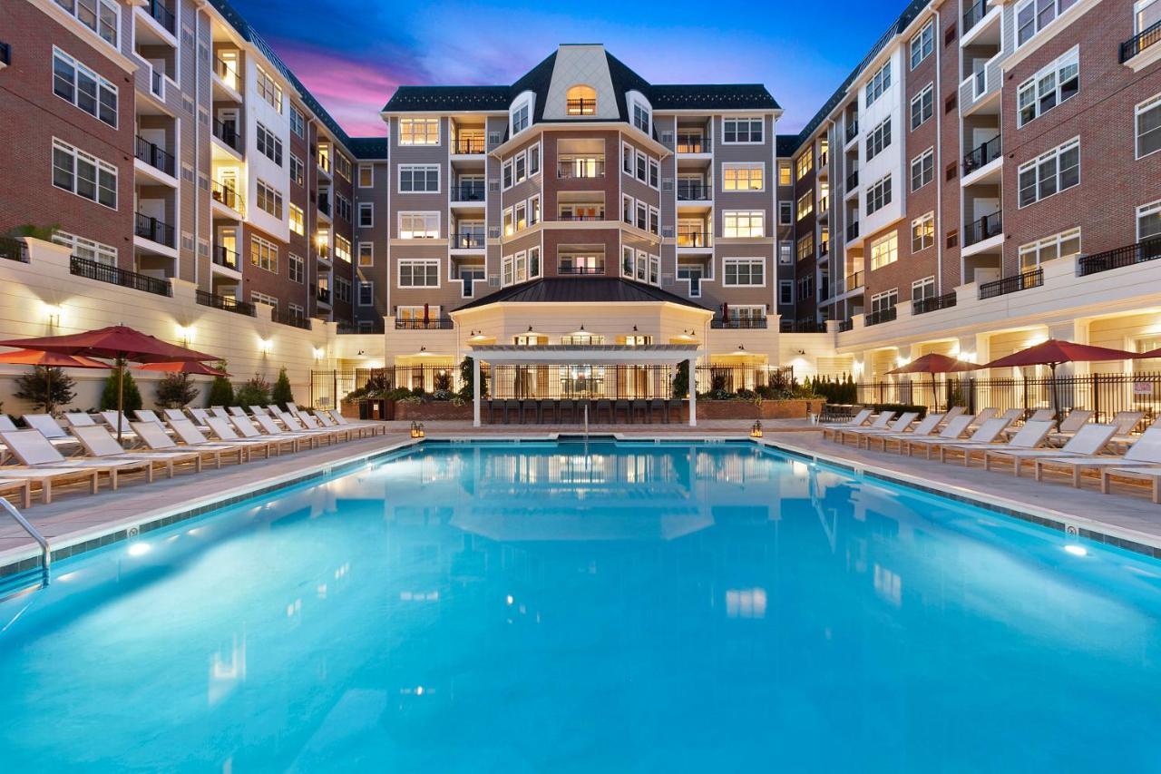 ווסטבורי The Vanderbilt Hotel Suites מראה חיצוני תמונה