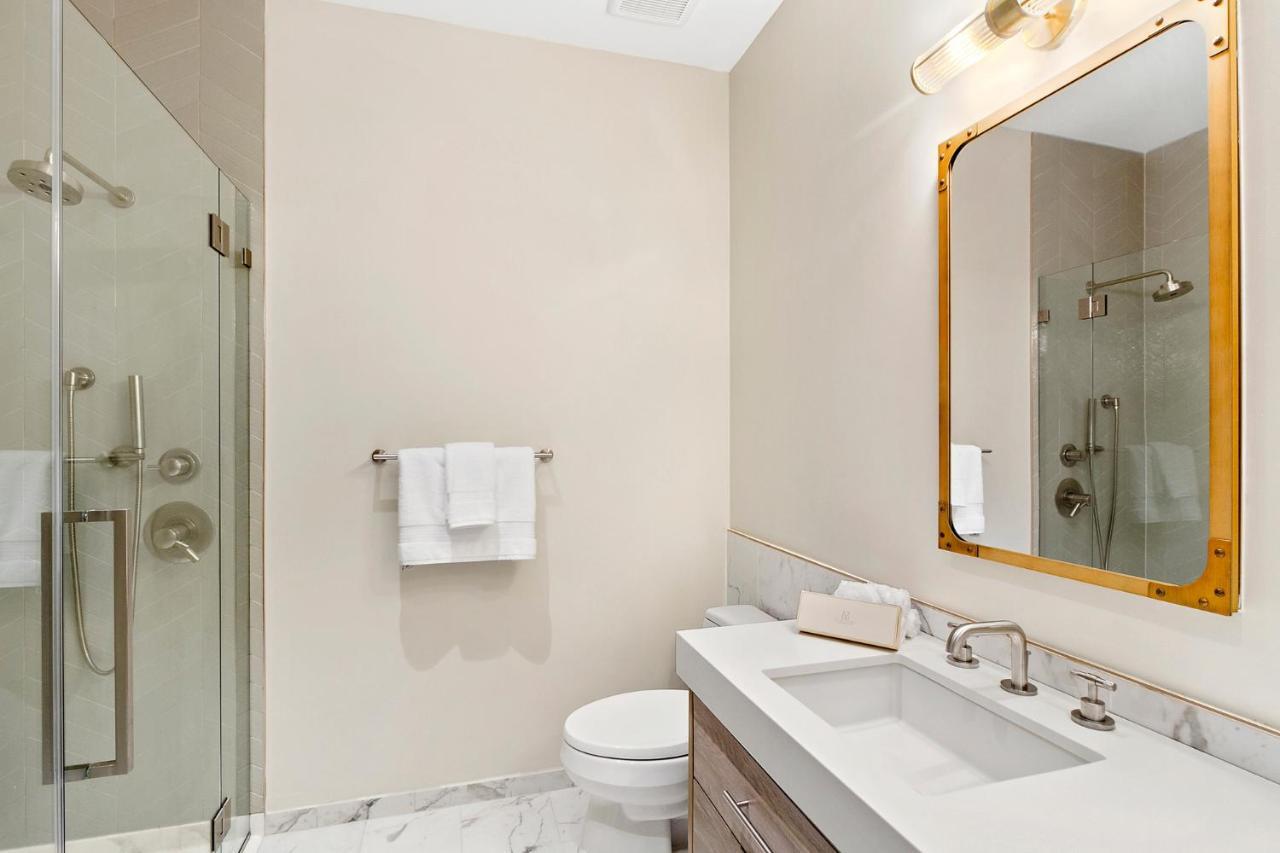 ווסטבורי The Vanderbilt Hotel Suites מראה חיצוני תמונה