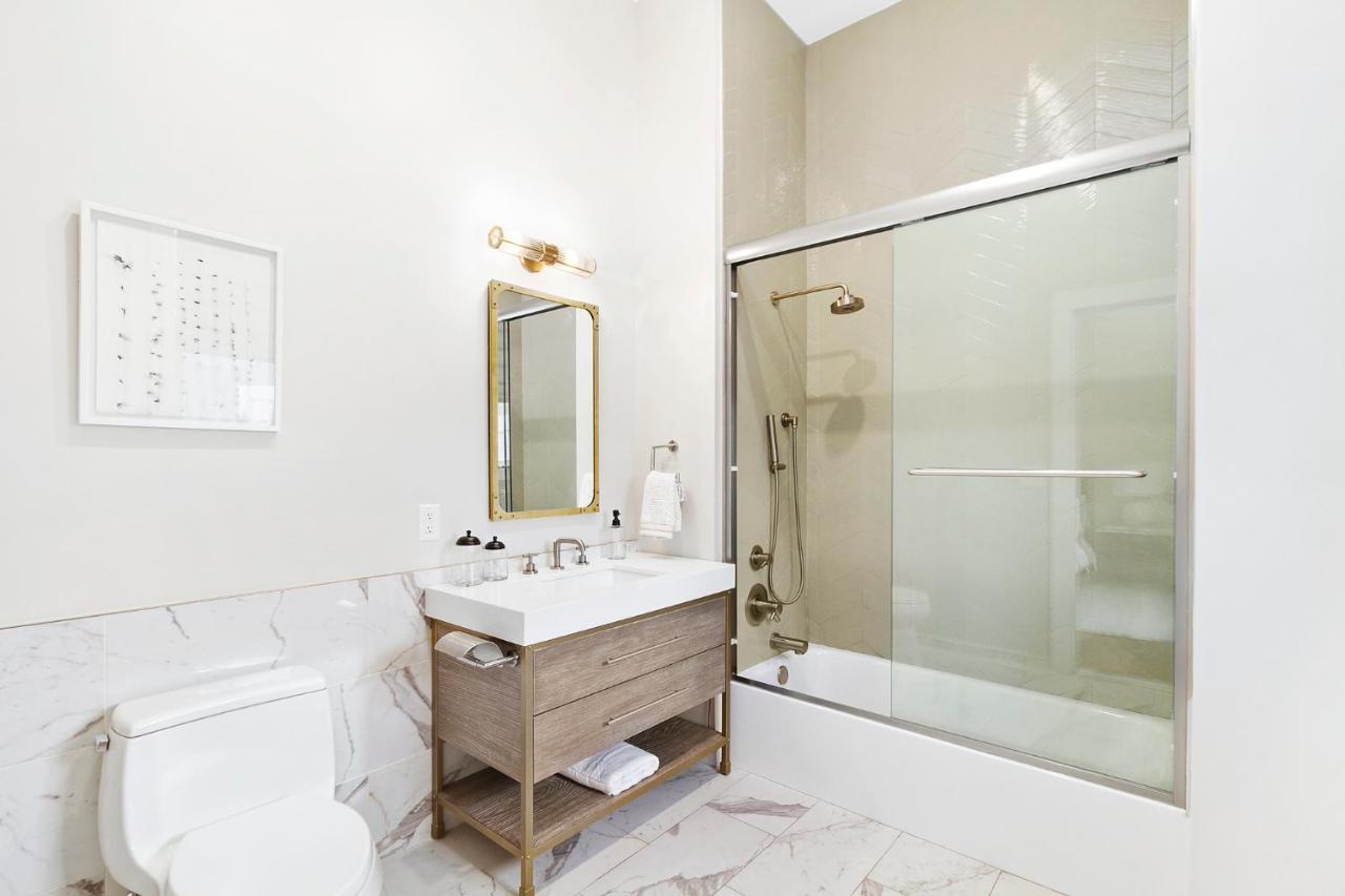 ווסטבורי The Vanderbilt Hotel Suites מראה חיצוני תמונה